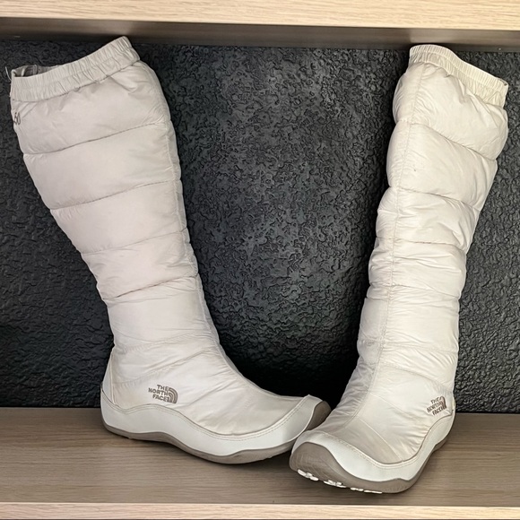 North Face Nuptse 55 Snow Boots Size 